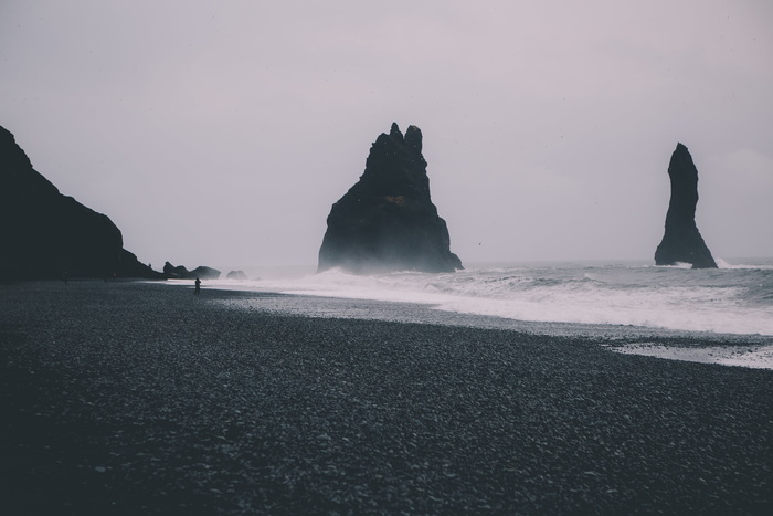 海岸，岩层，白天，岩石，岩层，海岸，波浪，海洋