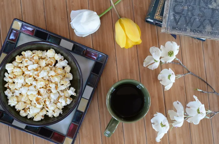 美国，克拉克森谷，山茱萸，鲜花，书籍，咖啡，杯子，马克杯