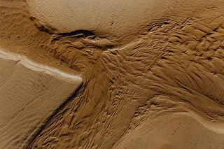 抽象线条由水上砂纹理设计而成