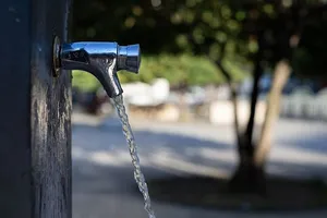 水槽，室内，水龙头，水槽水龙头，法国，里昂，水，喷泉