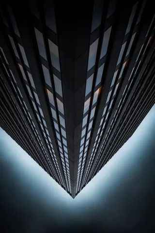 塔的低角度摄影