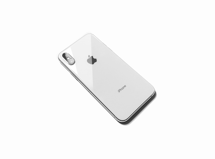 银色iPhone X