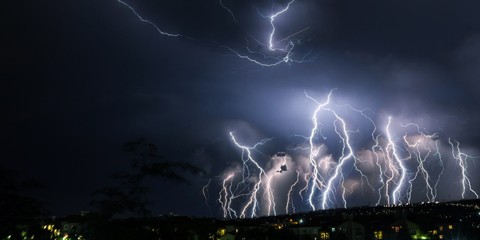 夜间闪电、摄影、雷击、闪电、云、风暴、夜间、雷雨