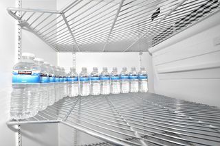 水瓶，空冰箱，冰箱，冰箱，冰箱，冰箱架，内部，架子