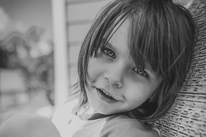 灰度照片，女孩，倾斜，某物，男孩，模型，孩子，肖像