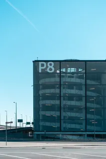 办公楼、大楼、车辆、汽车、汽车、交通、汽车经销商、轮胎 办公楼、大楼、车辆、汽车、汽车、交通、汽车经销商、轮胎