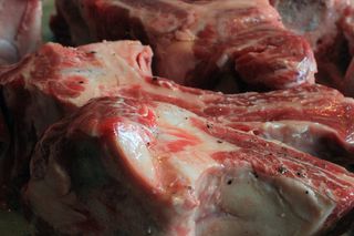 牛肉，肋骨，背部，带骨，带骨，牛肉，肋骨，背部，带骨，餐饮