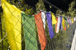 旗帜，五颜六色，栏杆，彩色，悬挂，五颜六色，无人，一天