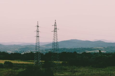 塞尔维亚，vranje，森林，电力，投票，日落，绿色，树木