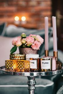 粉色装饰的边桌 粉色装饰的边桌