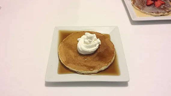 煎饼,蜂蜜,奶油,早餐,食物,餐,甜食,盘子 煎饼,蜂蜜,奶油,早餐,食物,餐,甜食,盘子
