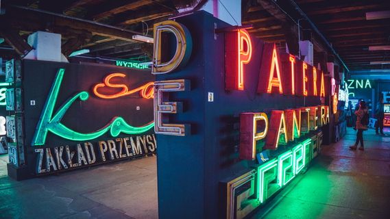 波兰、华沙、灯光、霓虹灯、颜色、颜色、博物馆