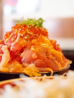 一碗米饭配生鱼片,午餐,碗,饭碗,美味,餐厅,美食,生食 一碗米饭配生鱼片,午餐,碗,饭碗,美味,餐厅,美食,生食