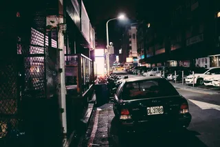 城市、建筑、建筑外观、街道、建筑结构、交通、交通方式、夜间