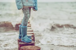 一双蓝色的靴子