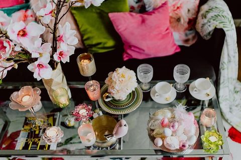 复活节餐桌装饰