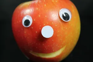 苹果，脸，眼睛，鼻子，水果，数字，咬，咬