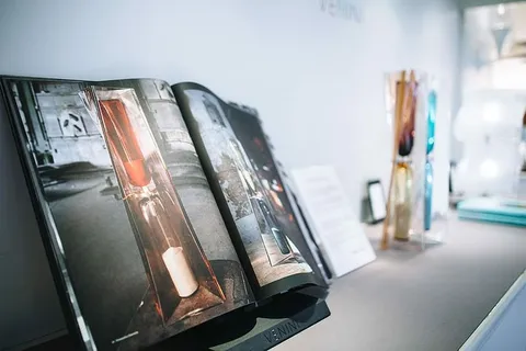 意大利穆拉诺岛上的维尼尼玻璃厂和博物馆