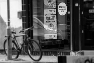 英国，米尔顿·凯恩斯，商店，赌博，标志，金钱，自行车，旅行