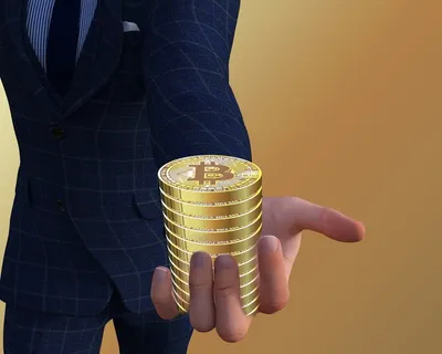 人、控股、黄金比特币插图、公司、金钱、财富、绩效、储蓄