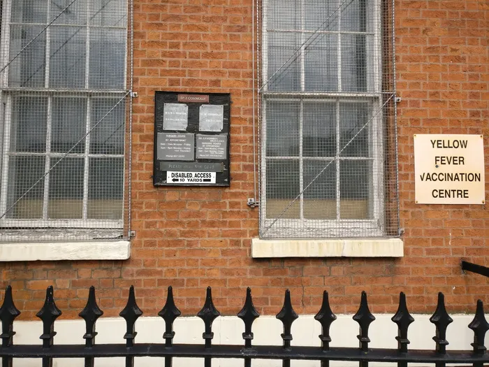 医疗实践, 健康中心, 疫苗接种诊所, 利物浦, 体系结构, 建筑外观, 建筑结构, 窗口