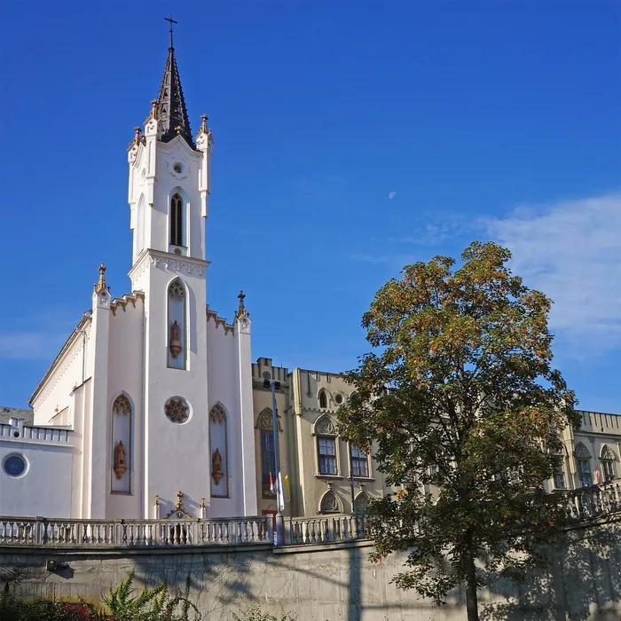 教堂，建筑，天主教，建筑，regina mundi，veszprém，匈牙利，建筑外观