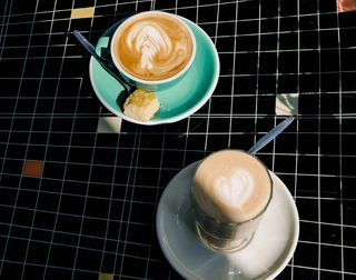 布鲁日，比利时，咖啡，时髦，foodporn，爱，咖啡饮料，咖啡杯