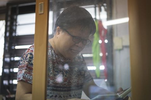 配件，眼镜，配件，人，人，家具，手指，女商人