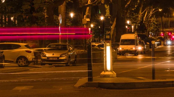 交通、汽车、汽车、汽车、机器、车轮、灯光、轮胎