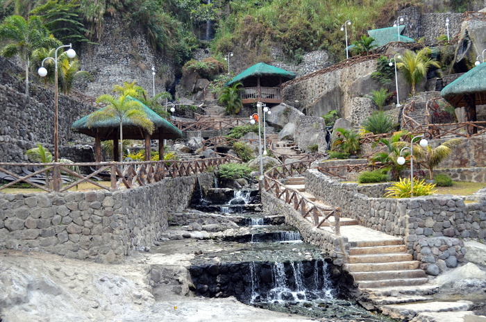 菲律宾克拉克，普宁温泉度假村，普宁温泉，温泉浴，旅游，风景，瀑布温泉，水