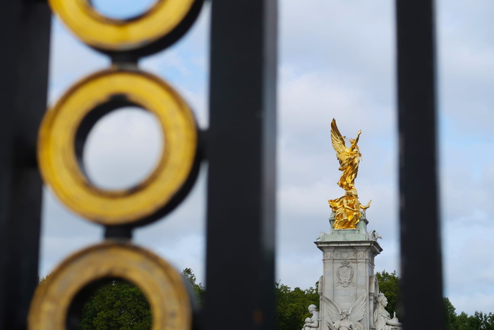 英国，伦敦，#宫殿，#门，#爱丁堡#苏格兰#旅行#摄影#英国#圣诞节#爱情#instagood#bnw#天空#艺术#照片#instagram#visitscotland#unitedkingdom#旅行摄影#PicofDay#狗#35;冬季#街头摄影#ig#美丽#白天摄影#自然#格拉斯哥#thisisedinburgh#爱丁堡城堡#instatravel#bhfyp#动机#生活方式#欲望#幸福#激