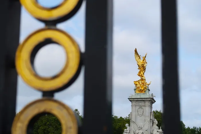 英国，伦敦，#宫殿，#门，#爱丁堡#苏格兰#旅行#摄影#英国#圣诞节#爱情#instagood#bnw#天空#艺术#照片#instagram#visitscotland#unitedkingdom#旅行摄影#PicofDay#狗#35;冬季#街头摄影#ig#美丽#白天摄影#自然#格拉斯哥#thisisedinburgh#爱丁堡城堡#instatravel#bhfyp#动机#生活方式#欲望#幸福#激
