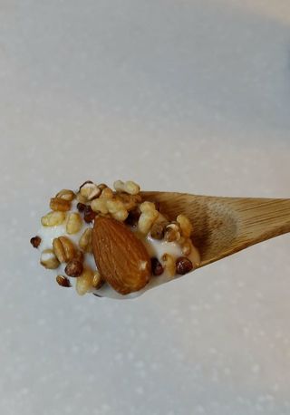 酸奶、漂浮食品、甜点、早餐、健康、零食、食品和饮料、食品