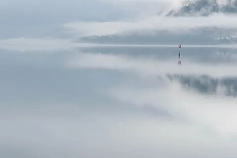 水体、海洋、雾、池塘、云、山、冒险、树木 水体、海洋、雾、池塘、云、山、冒险、树木