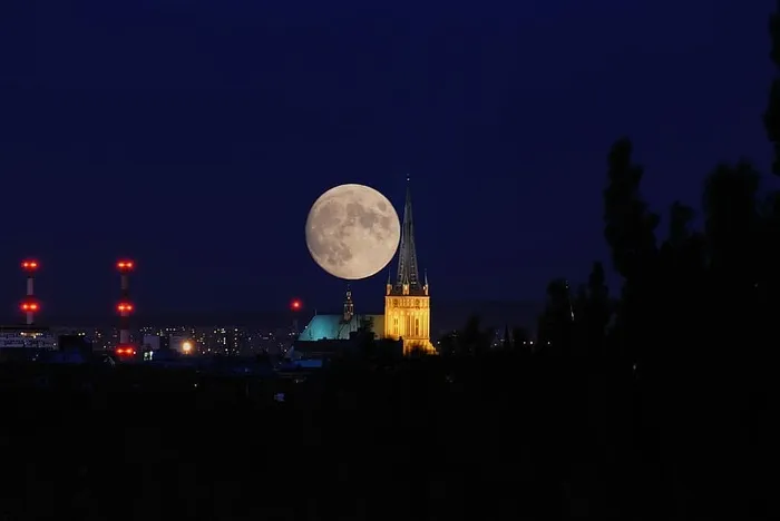 月亮、风景、全景、建筑、天空、城市、城市全景、景观