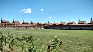 帕维亚, 黄绿色, 住宿僧侣, 体系结构, 建筑结构, 天空, 建筑外观, 旅游目的地