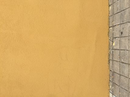 葡萄牙,波尔图,电视。das almas 45,地板,黄色,墙壁,橙色,墙壁建筑特征 葡萄牙,波尔图,电视。das almas 45,地板,黄色,墙壁,橙色,墙壁建筑特征