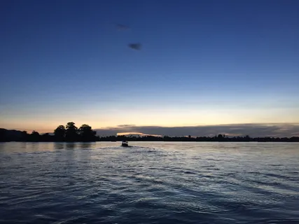 老挝,四番洞,河流,水,天空,风景-自然,宁静的景色,自然之美 老挝,四番洞,河流,水,天空,风景-自然,宁静的景色,自然之美