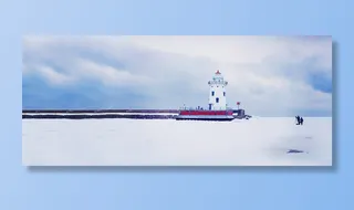 白色、混凝土、灯塔、大型、主体、水、白天、水体