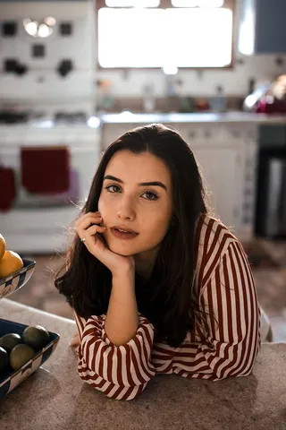 女式红白条纹连衣裙