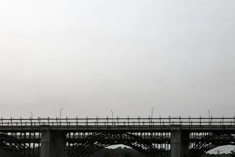 灰度照片、混凝土、桥梁、黑色、白色、照片、白天、建筑 灰度照片、混凝土、桥梁、黑色、白色、照片、白天、建筑