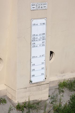 水位、高水位、标记、年度数字、河流、墙壁、河岸、历史