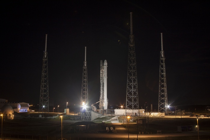 火箭、飞行、spacex、夜间、照明、建筑、建筑外部、建筑结构