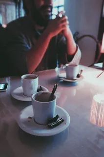 西班牙、赫雷斯、男性、比尔德、手机、智能手机、朋友、安达卢西亚 西班牙、赫雷斯、男性、比尔德、手机、智能手机、朋友、安达卢西亚