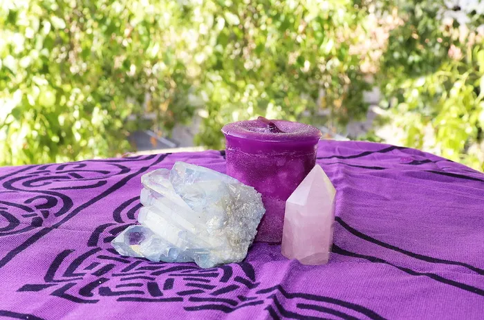 水晶，蜡烛，冥想，玫瑰石英，蜡烛，水晶，光，节日
