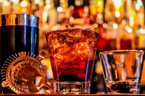 酒精、饮料、玻璃杯、酒吧、聚会、庆典、威士忌、葡萄酒 酒精、饮料、玻璃杯、酒吧、聚会、庆典、威士忌、葡萄酒