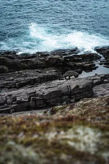 海洋附近的岩石，水，户外，海洋，自然，海洋，岩石，板岩