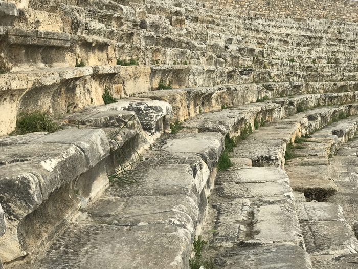 灰色，混凝土，楼梯遗址，斗兽场，古代遗址，斑驳的石头楼梯，建筑，古代