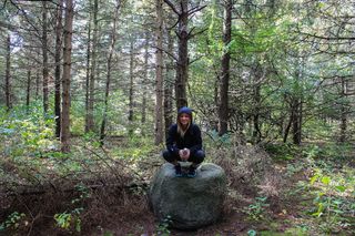 女孩，坐着，等待，命运，生活，欢乐，森林，树木