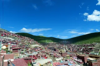 色达，佛教学院，蓝天，建筑结构，天空，建筑外观，建筑，山